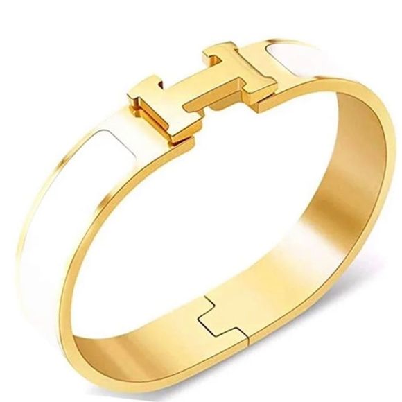 New “H” Harmony & Happiness Titanium Steele Buckle Gold & White Fashion Ring - Picture 2 of 7